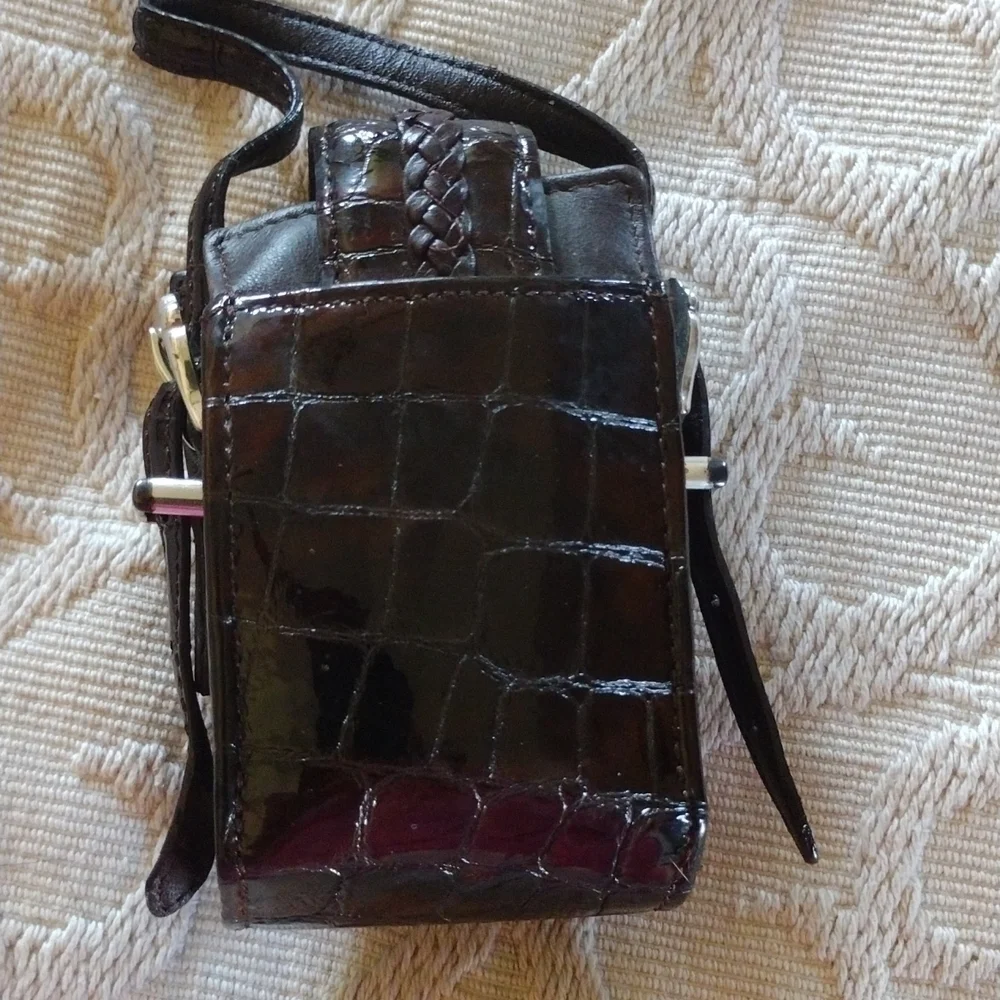 4@30.00 𝅺or 20.00 VINTAGE Cell Phone Case by BRIGHTON